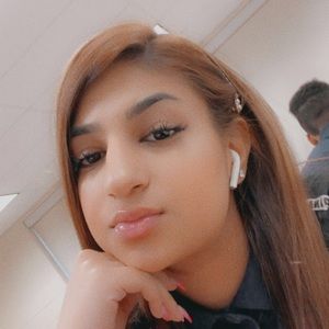 Meet your Posher, Fatima